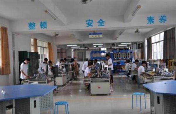 滄州中捷職業(yè)技術(shù)學(xué)校機(jī)電技術(shù)應(yīng)用專業(yè)都有哪些課程可以學(xué)習(xí)？