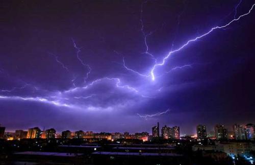 雷雨天氣如何用電？張家口文華電力中等職業(yè)學(xué)校